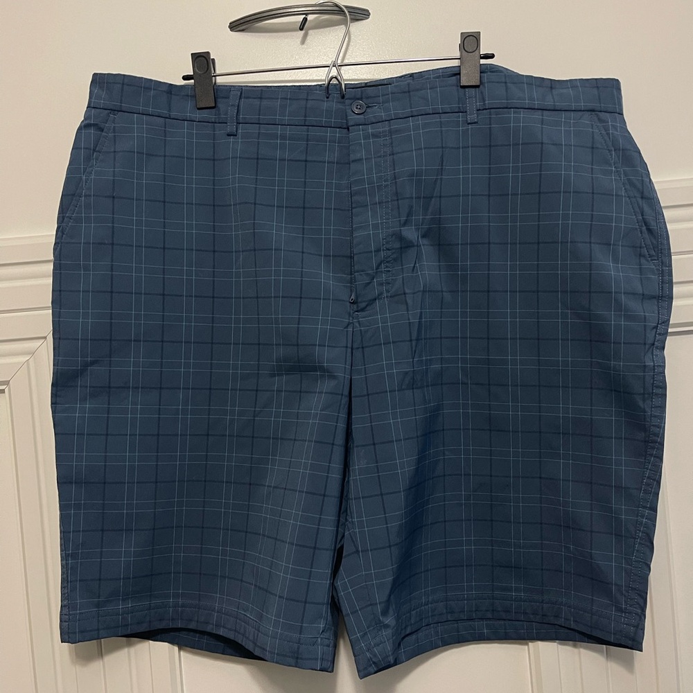 Men’s Kirkland Shorts | Size 44
